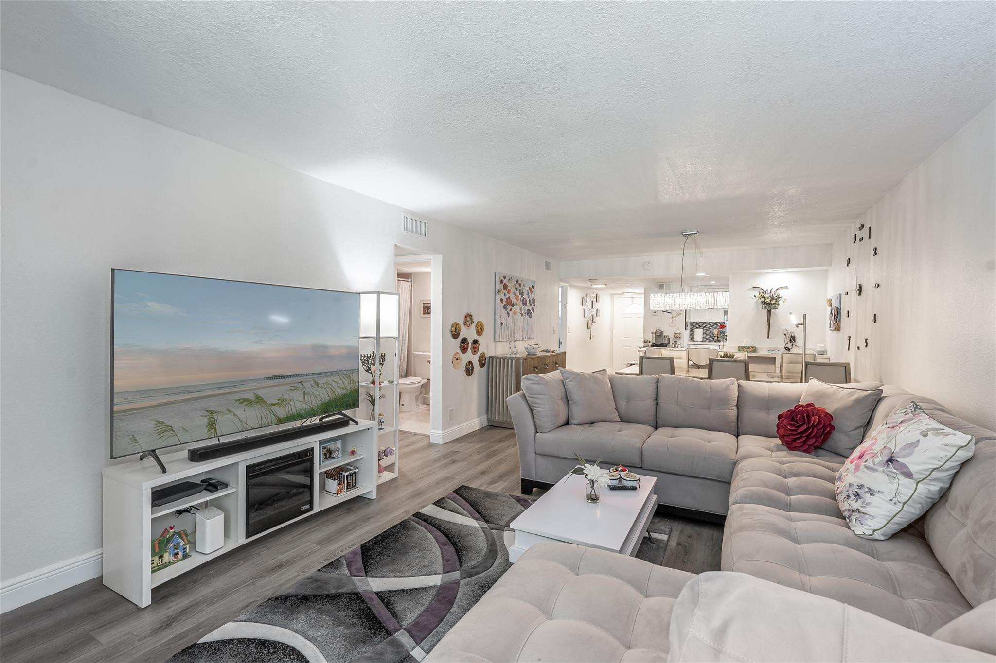 View details of listing 8901 S Hollybrook Boulevard 201, Pembroke Pines, FL 33025 Pembroke Pines with MLS#