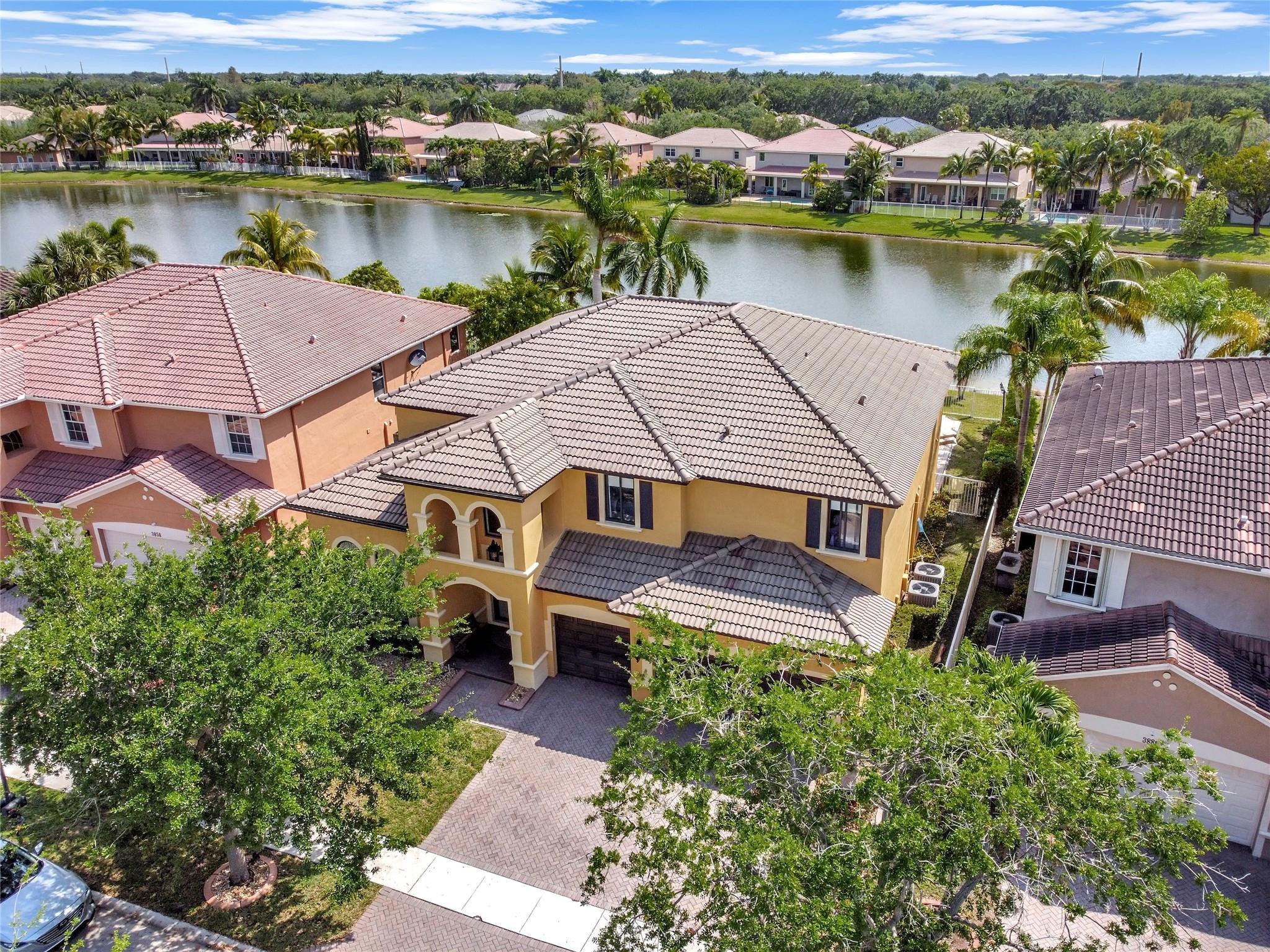 View details of listing 3872 W Hibiscus Street, Weston, FL 33332 Weston with MLS#
