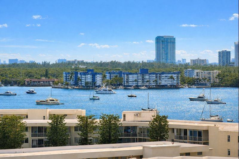 View details of listing 18031 Biscayne Boulevard 1104, Aventura, FL 33160 Aventura with MLS#