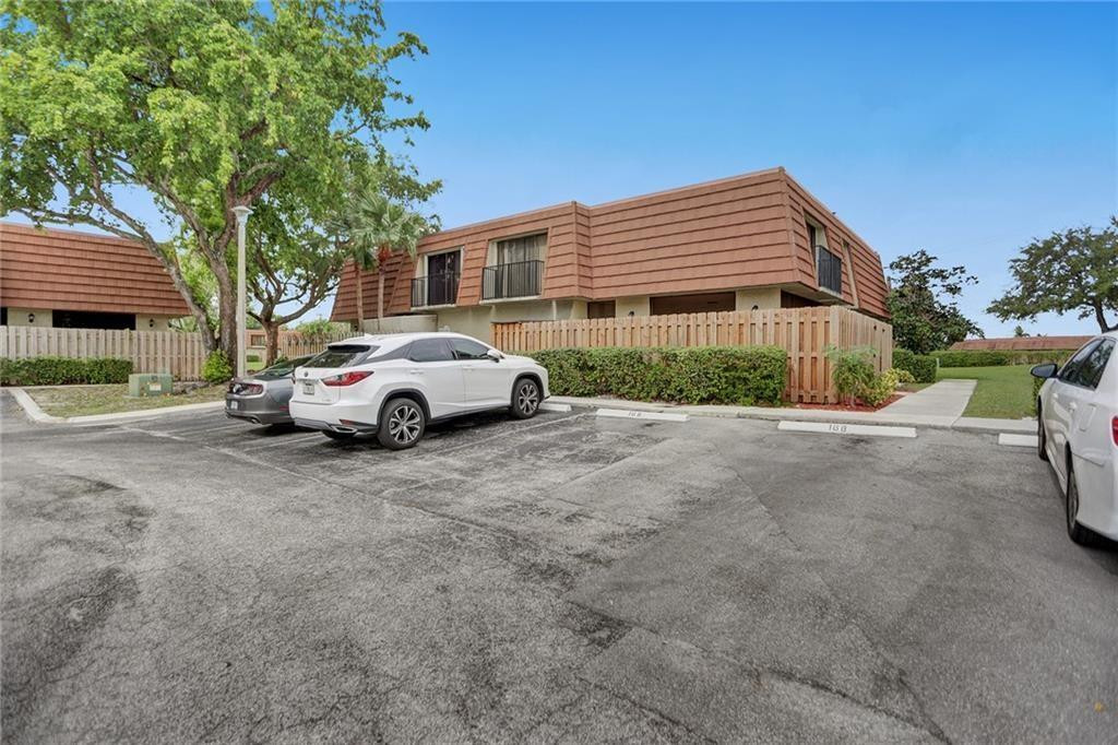 View details of listing 4887 NW 94th Terrace 4887, Sunrise, FL 33351 Sunrise with MLS#