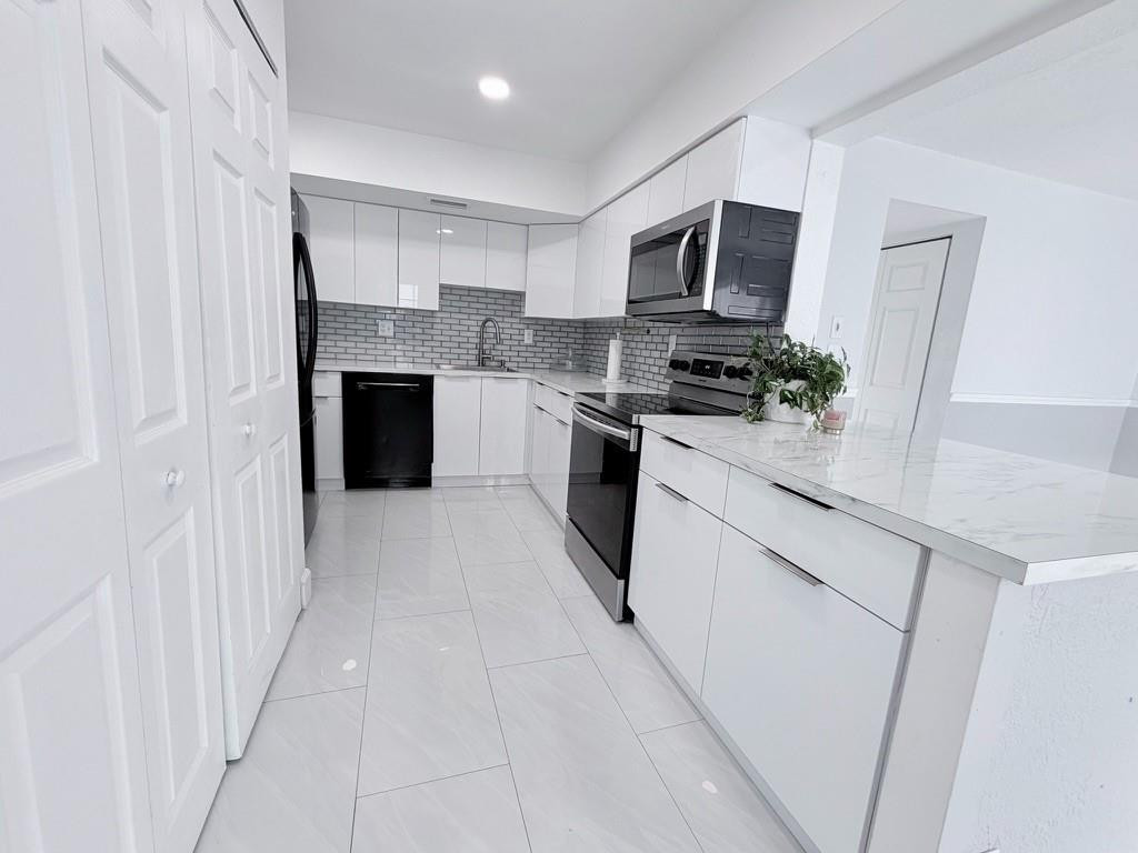 View details of listing 1788 SW 81st Way 1788, Davie, FL 33324 Davie with MLS#