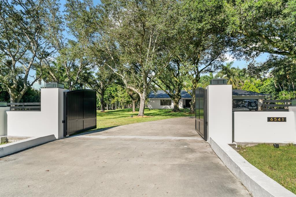 View details of listing 6541 Melaleuca Road, Southwest Ranches, FL 33330 Southwest Ranches with MLS#