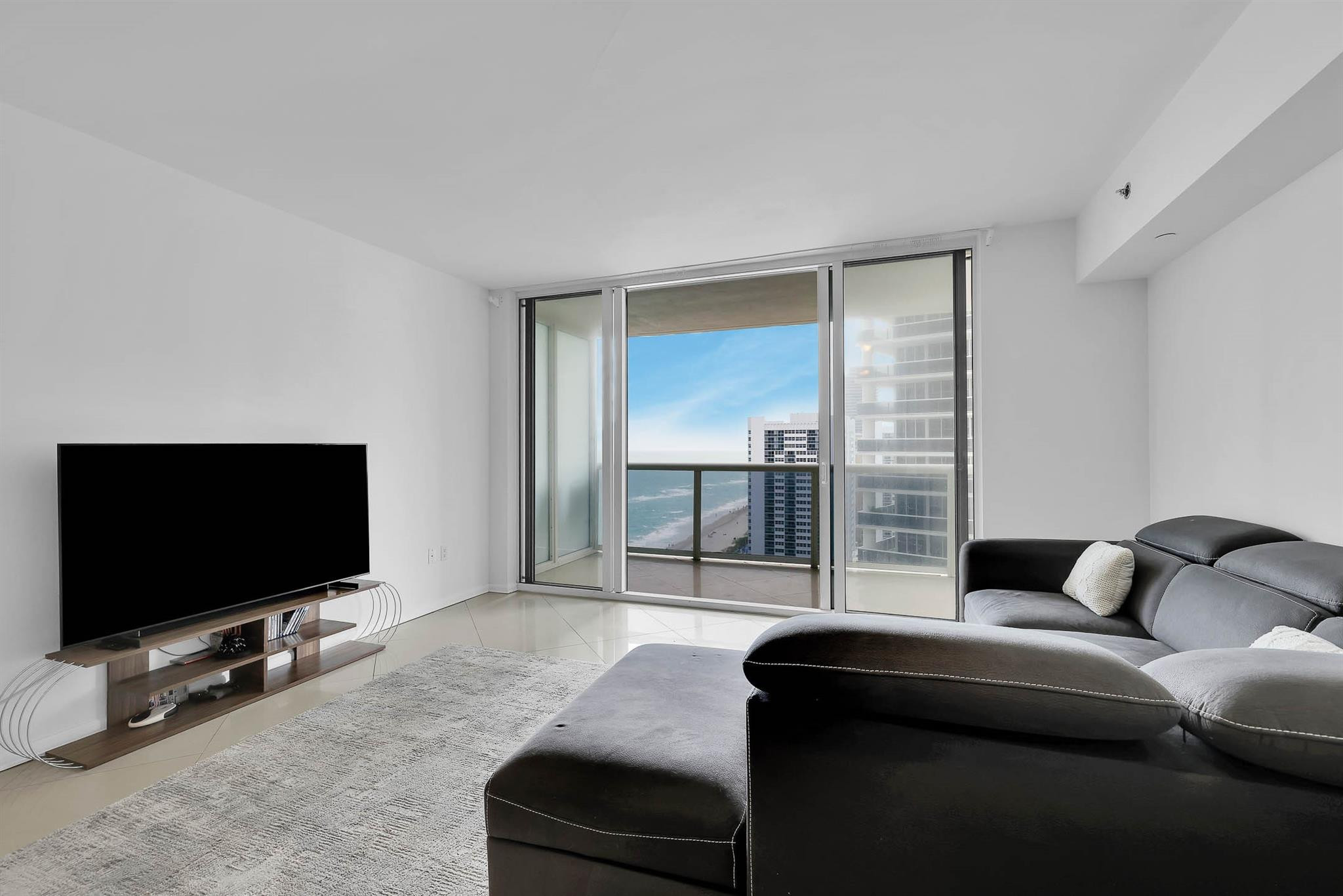 Listing  1830 S Ocean Drive 2005, Hallandale Beach, FL 33009, Hallandale Beach, FL 33009