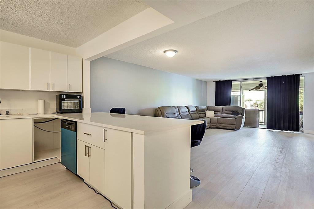 Listing  2850 Forest Hills Boulevard 316, Coral Springs, FL 33065, Coral Springs, FL 33065