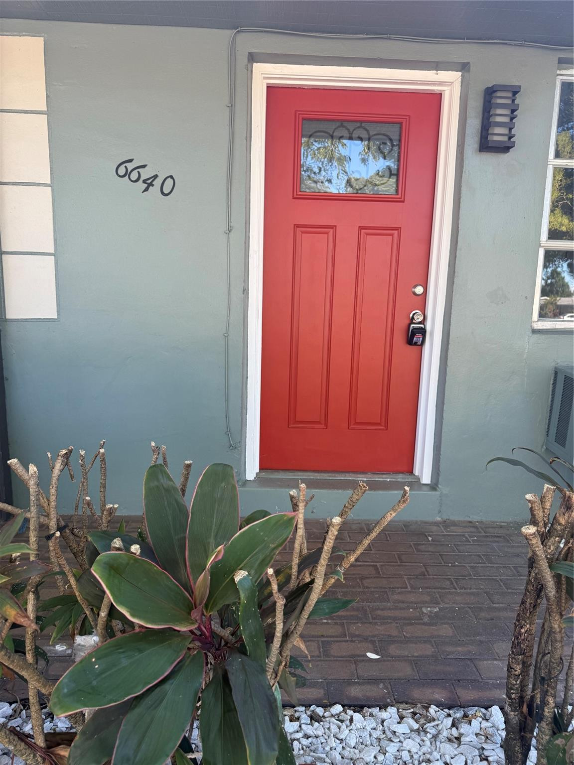 View details of listing 6640 SW 20th Street, Pompano Beach, FL 33068 Pompano Beach with MLS#