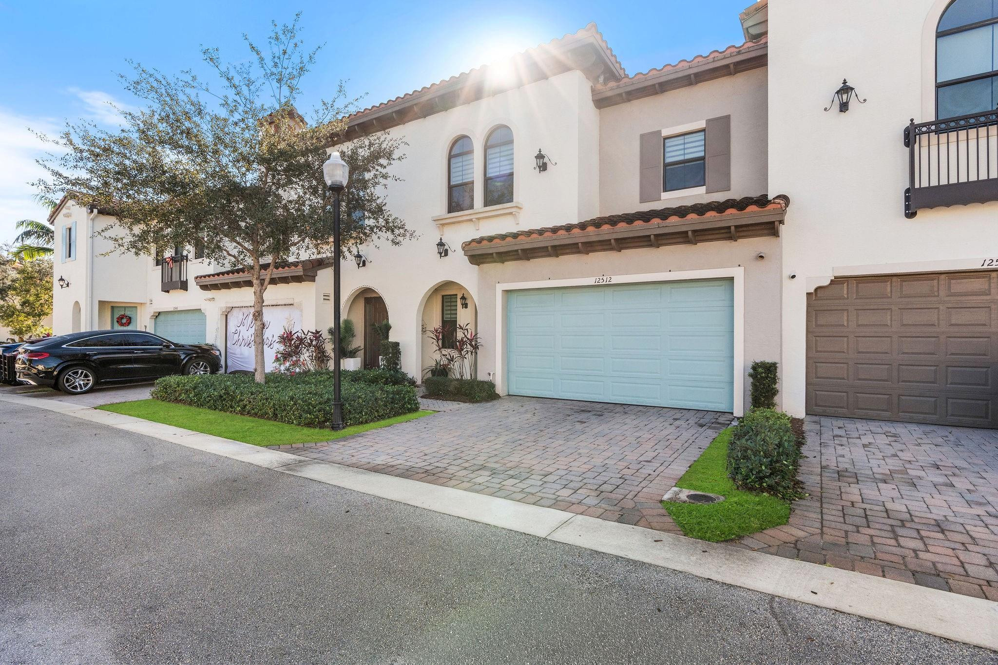 View details of listing 12512 NW 32 Manor 3, Sunrise, FL 33323 Sunrise with MLS#