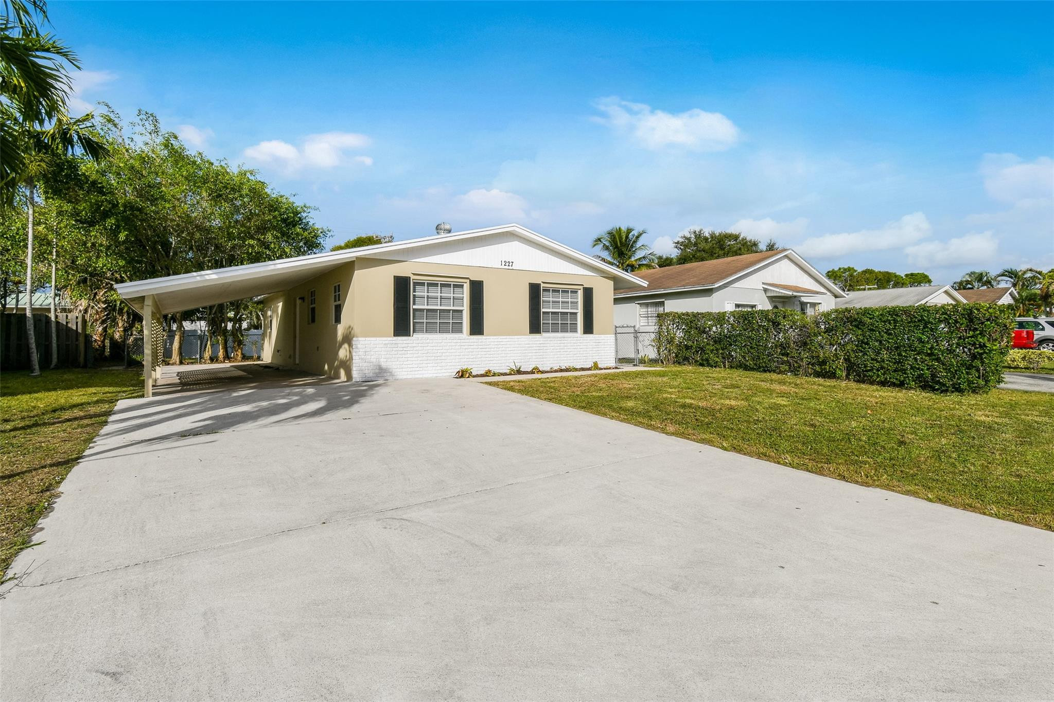 View details of listing 1227 Cherokee Street, Jupiter, FL 33458 Jupiter with MLS#