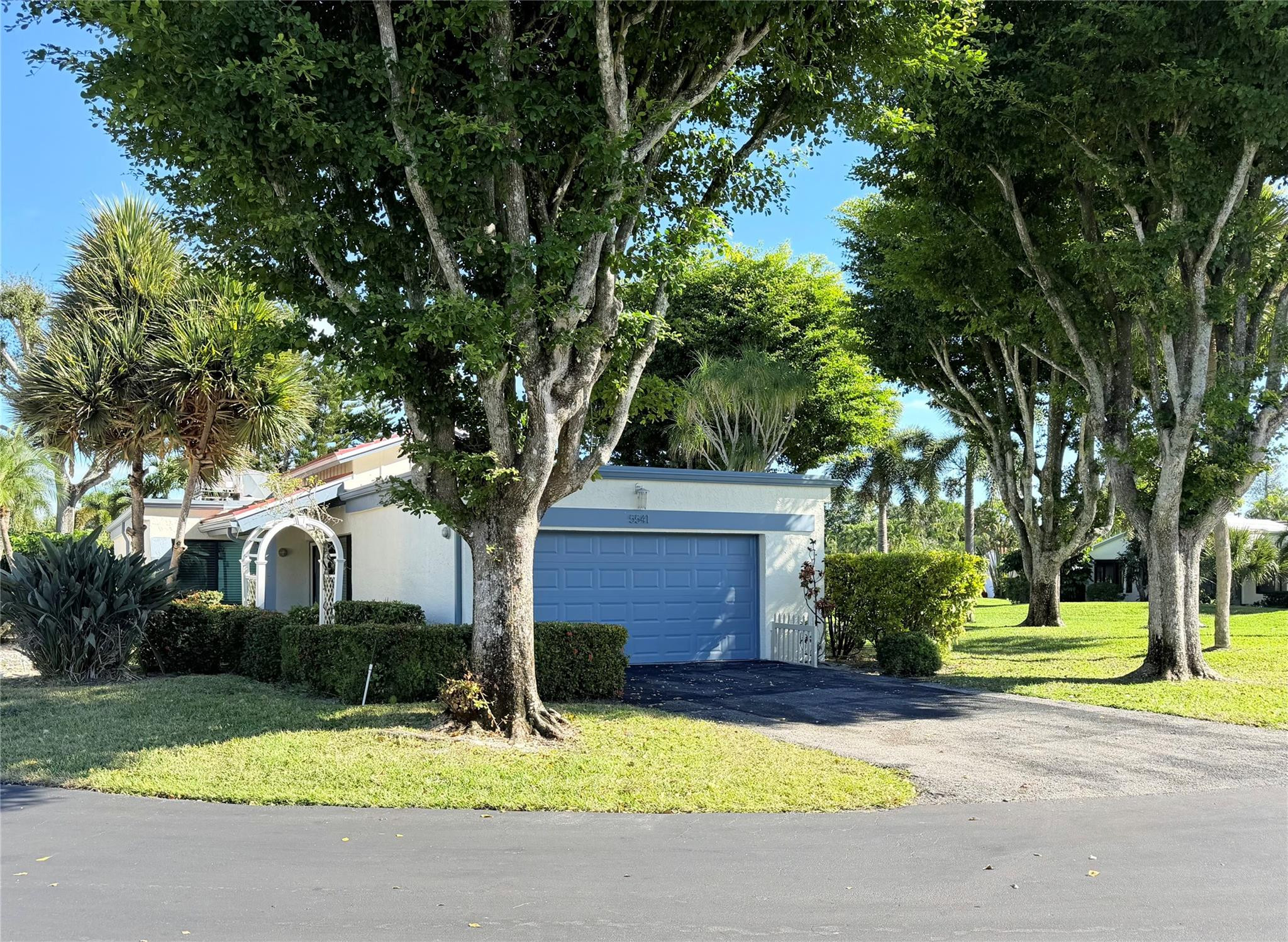 View details of listing 5541 Ainsley Court, Boynton Beach, FL 33437 Boynton Beach with MLS#