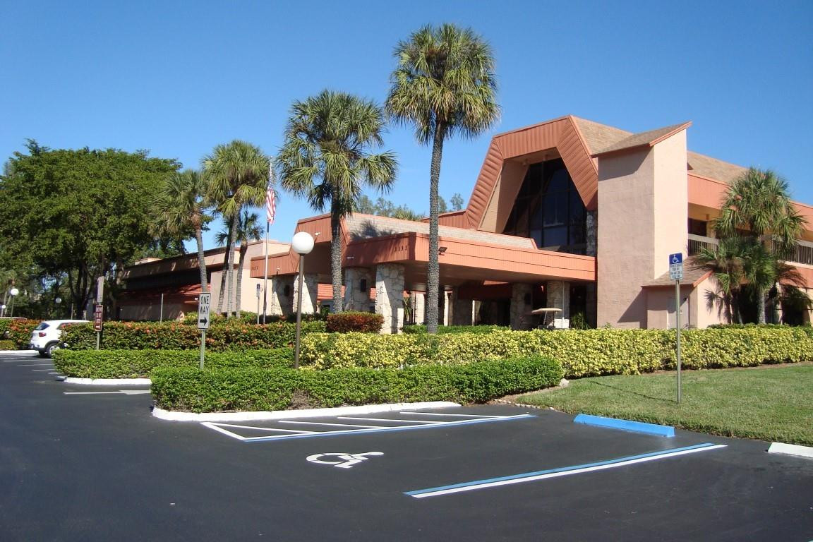 View details of listing 3120 Holiday Springs Boulevard 106, Margate, FL 33063 Margate with MLS#