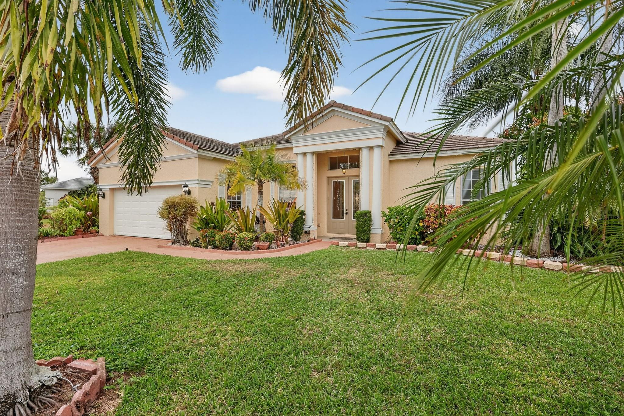 View details of listing 544 SW Lake Manatee Way, Port St. Lucie, FL 34986 Port St. Lucie with MLS#