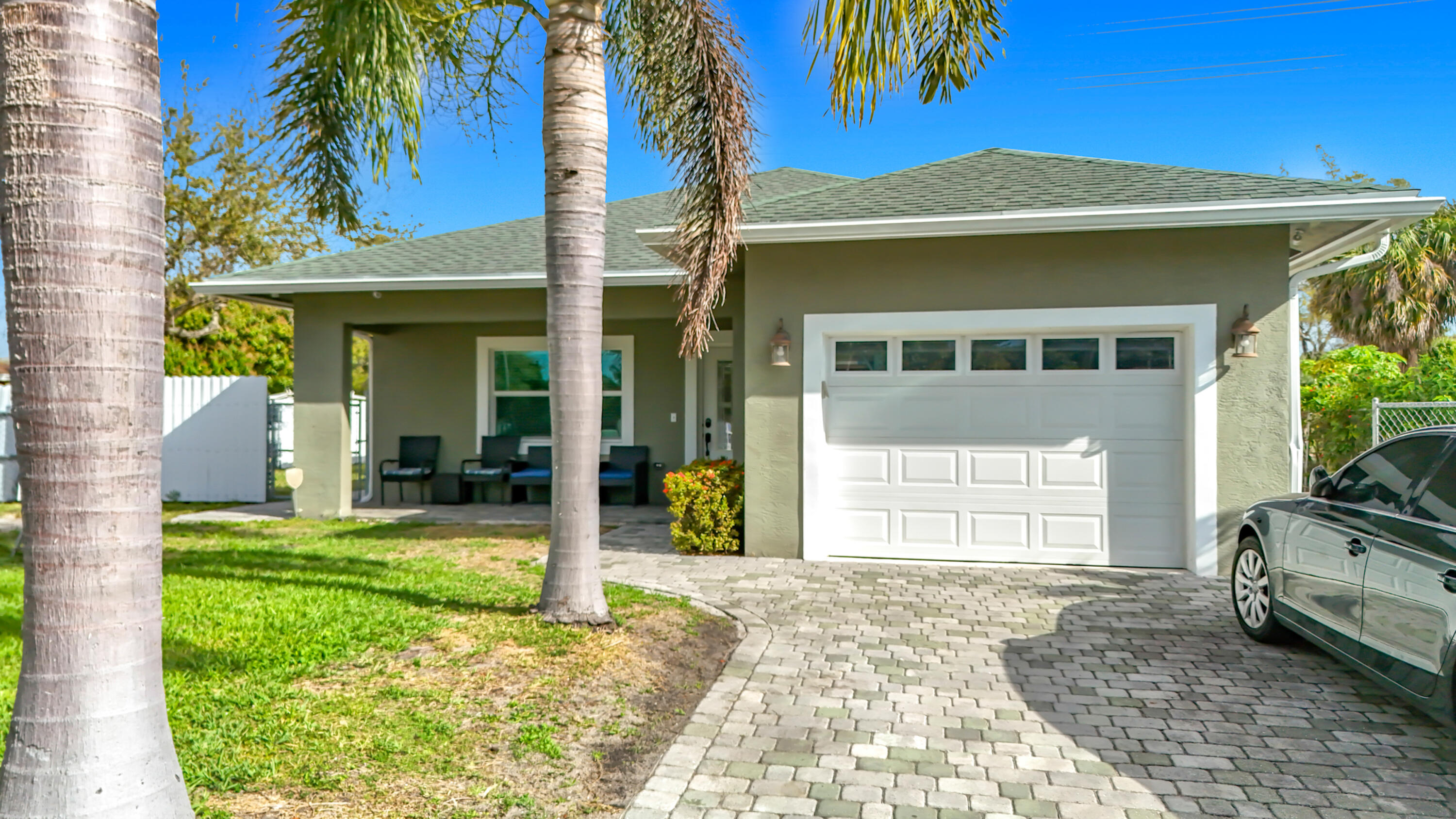 View details of listing 2643 Kentucky Street, West Palm Beach, FL 33406 West Palm Beach with MLS#