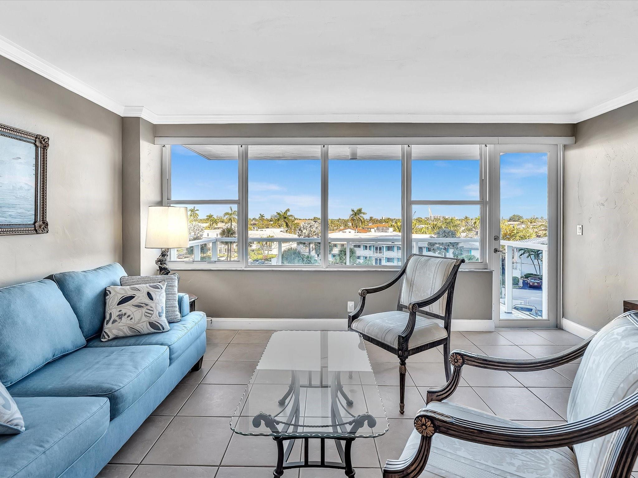 View details of listing 3300 NE 36th Street 403, Fort Lauderdale, FL 33308 Fort Lauderdale with MLS#
