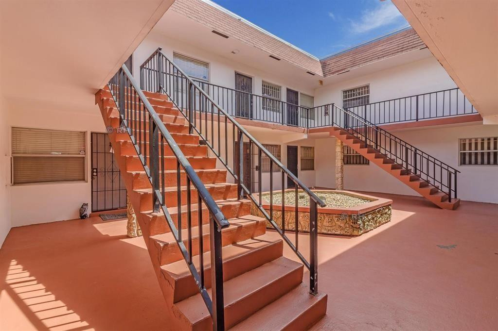 View details of listing 230 SW 1st Street G-8, Pompano Beach, FL 33060 Pompano Beach with MLS#