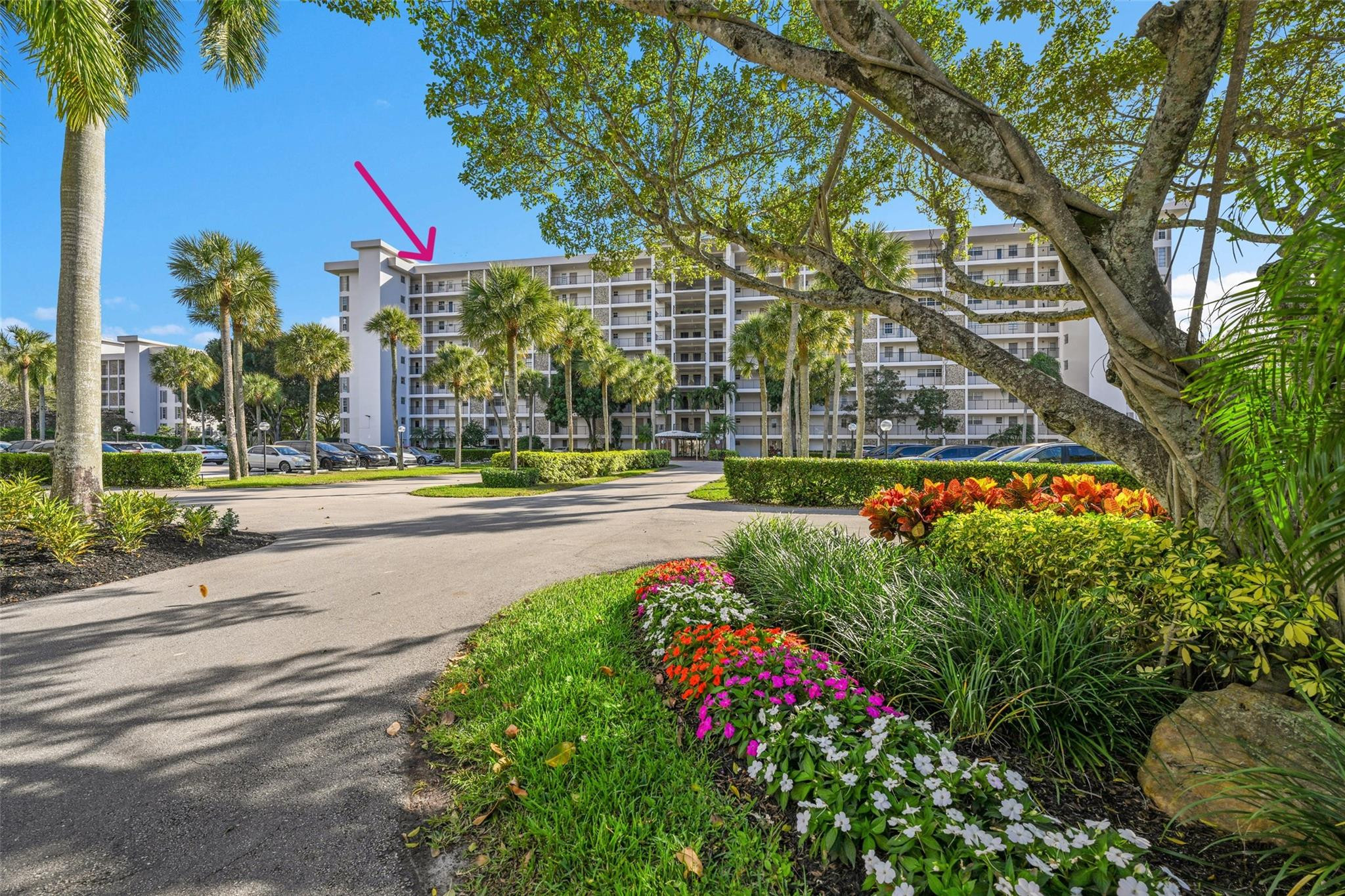 View details of listing 3050 N Palm Aire Drive 909, Pompano Beach, FL 33069 Pompano Beach with MLS# 