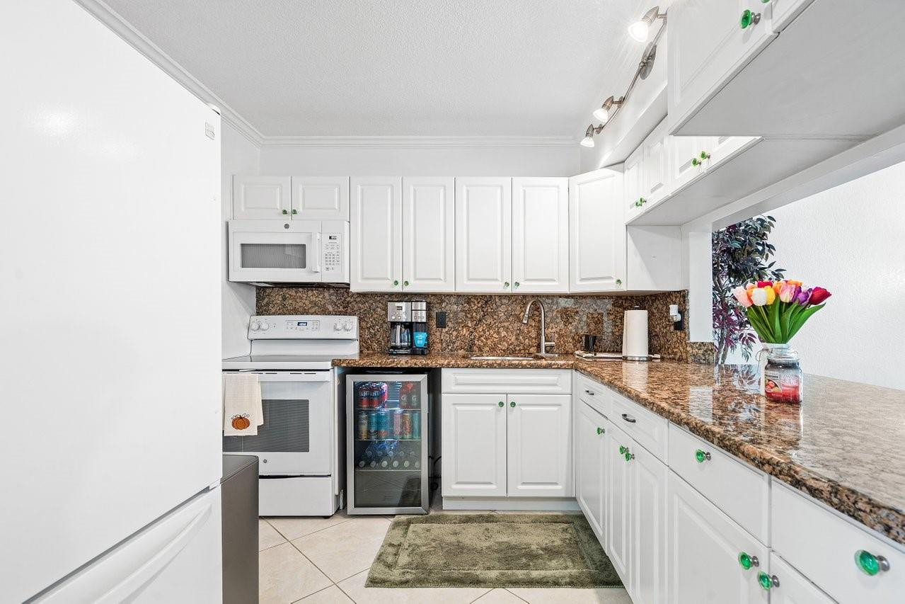 View details of listing 9280 SW 3rd Street 802, Boca Raton, FL 33428 Boca Raton with MLS#