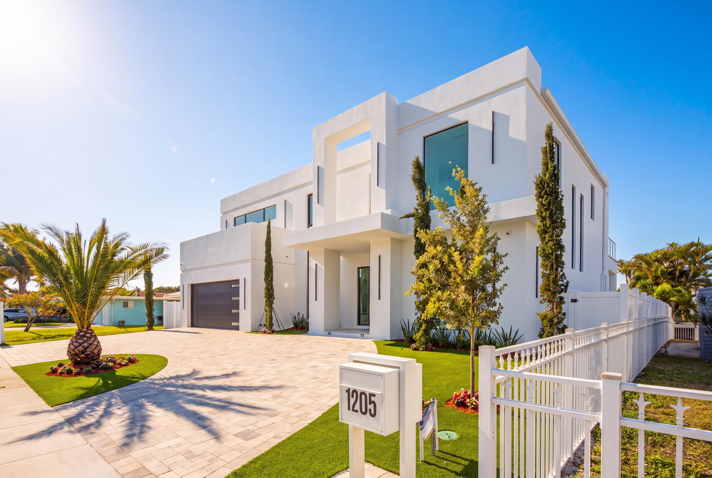 View details of listing 1205 Avocado Isle, Fort Lauderdale, FL 33315 Fort Lauderdale with MLS#
