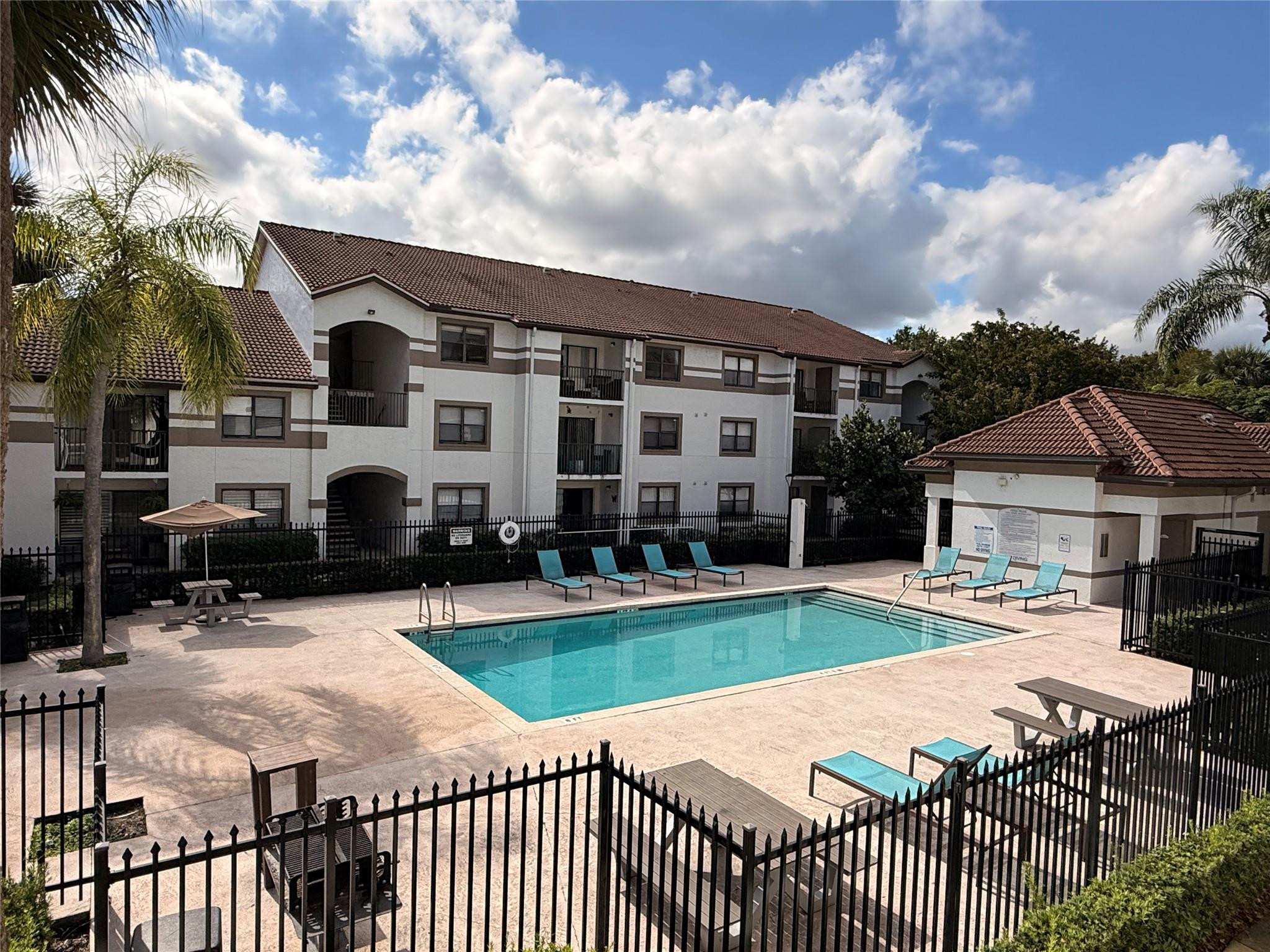 Listing  560 S S Park 26-7, Hollywood, FL 33021, Hollywood, FL 33021