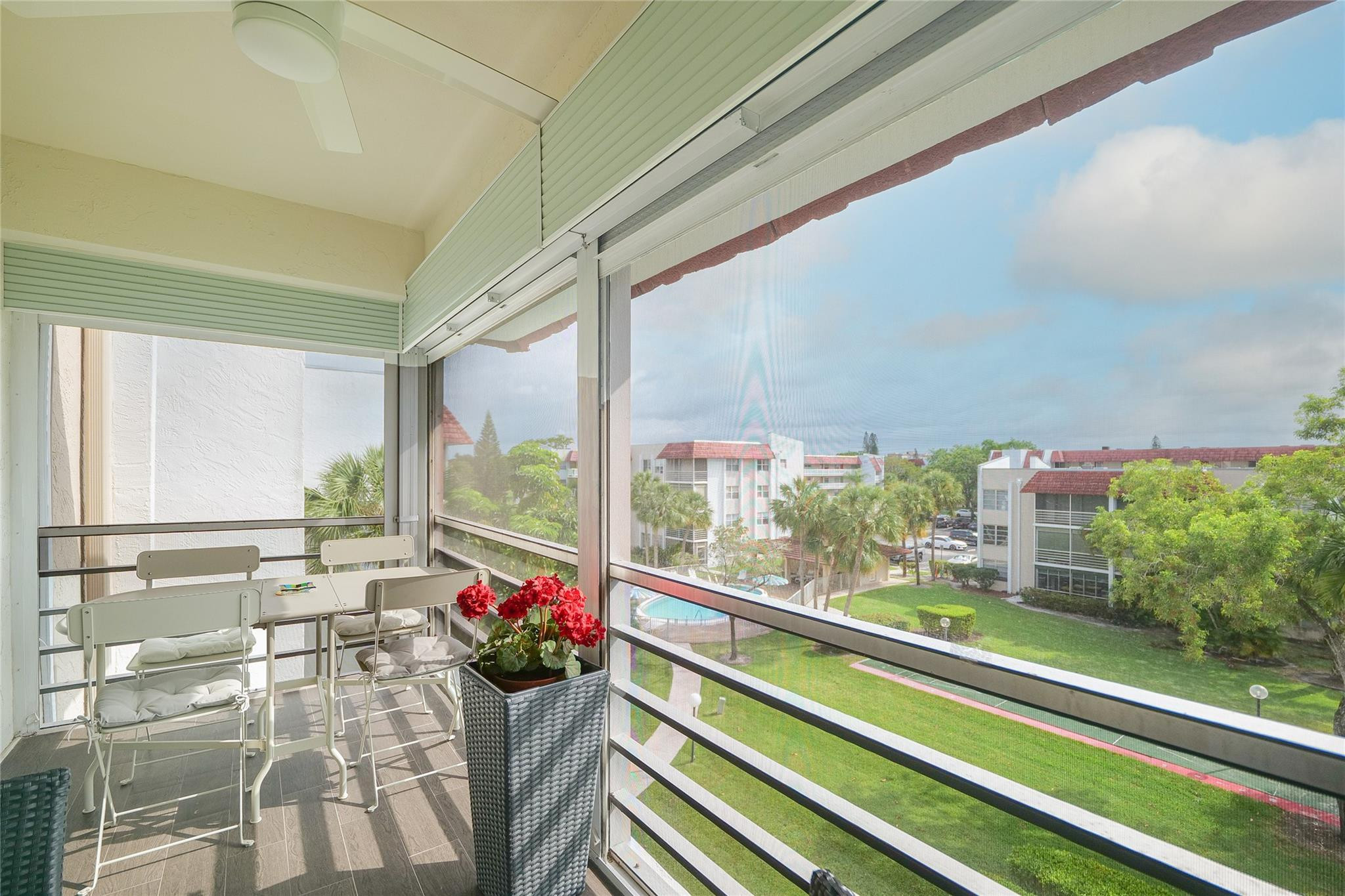 Listing  3531 Inverrary Drive 407, Lauderhill, FL 33319, Lauderhill, FL 33319