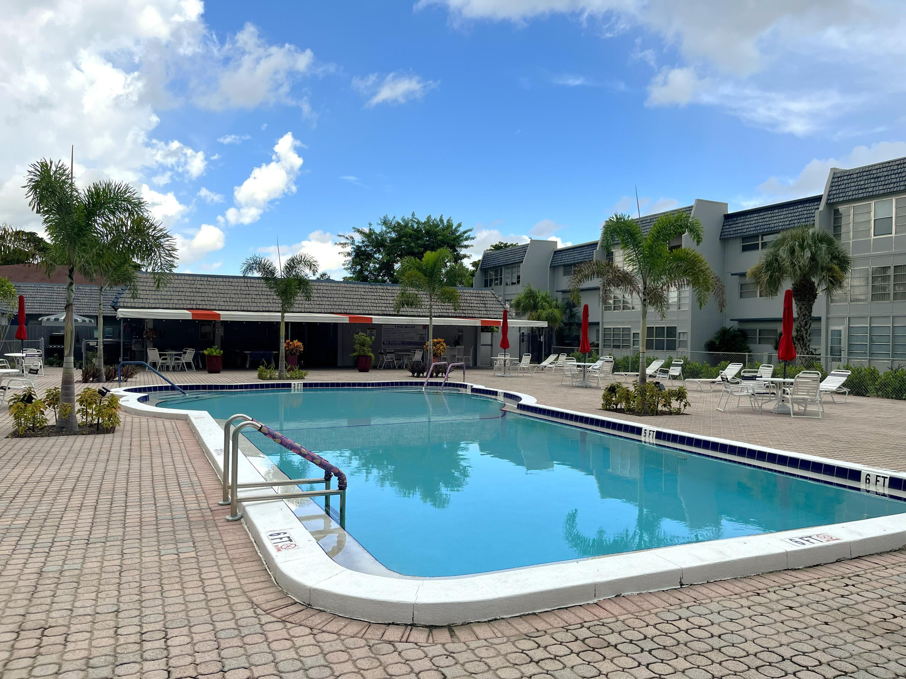 View details of listing 7837 Golf Circle Drive 206, Margate, FL 33063 Margate with MLS#