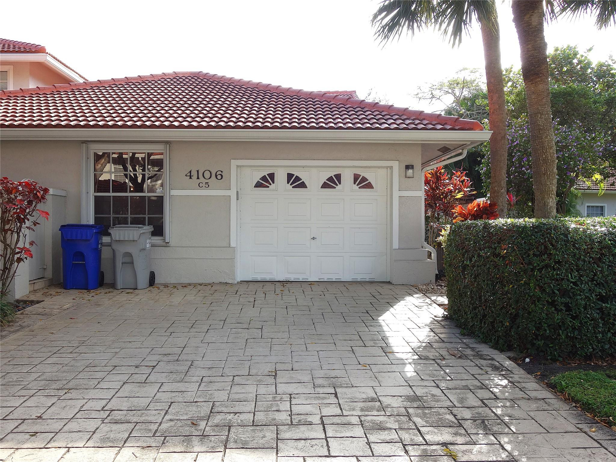 View details of listing 4106 Carriage Drive 5C, Pompano Beach, FL 33069 Pompano Beach with MLS# 