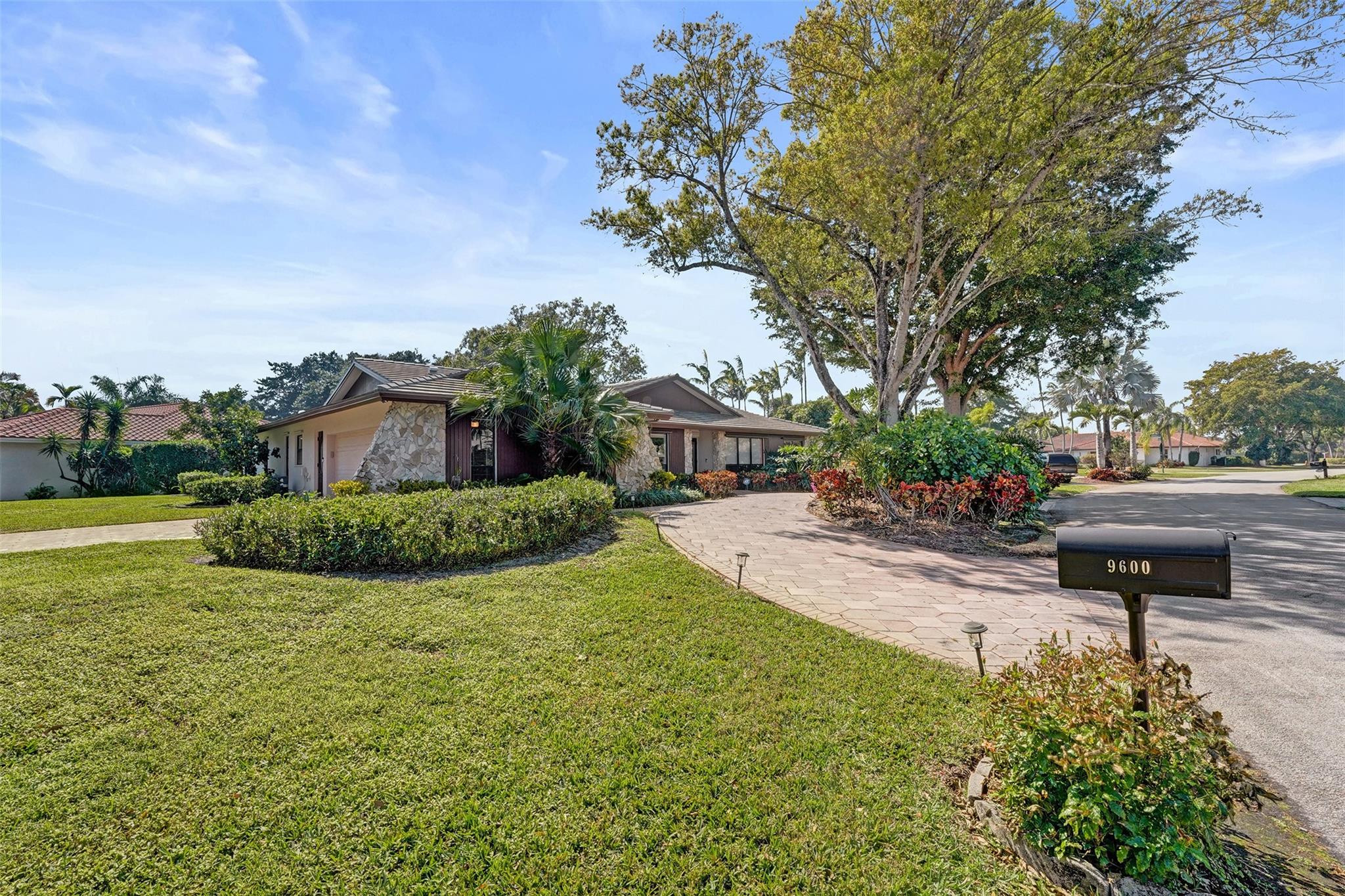 View details of listing 9600 Conch Shell Manor, Plantation, FL 33324 Plantation with MLS# 