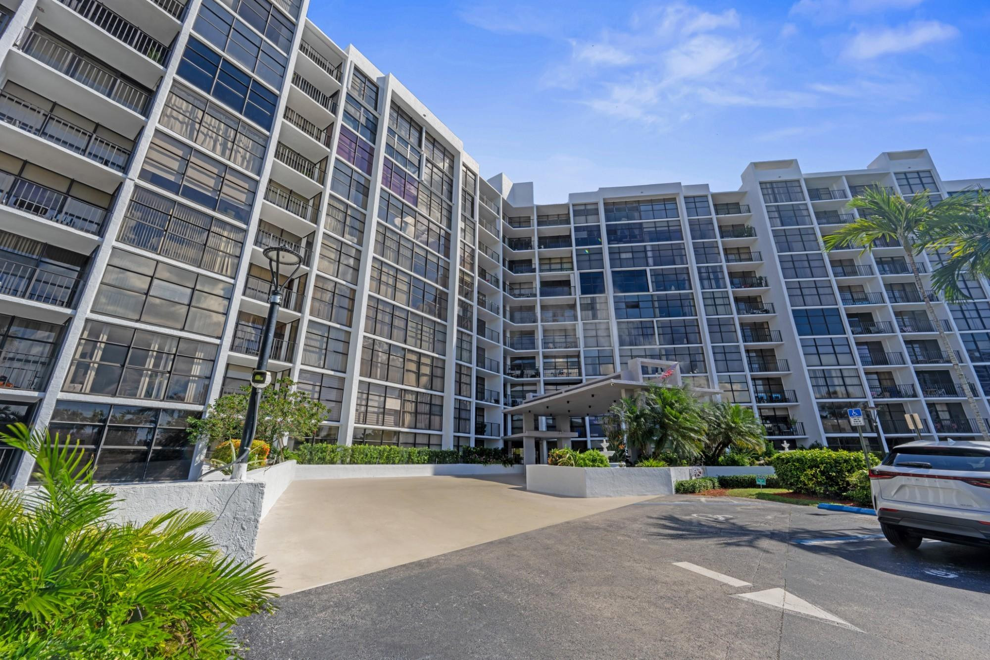 View details of listing 600 Parkview Drive 1111 (PH11), Hallandale Beach, FL 33009 Hallandale Beach with MLS#
