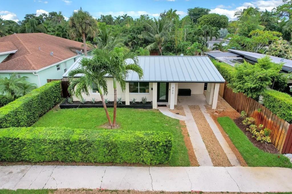 View details of listing 820 NE 17th Street, Fort Lauderdale, FL 33305 Fort Lauderdale with MLS# 