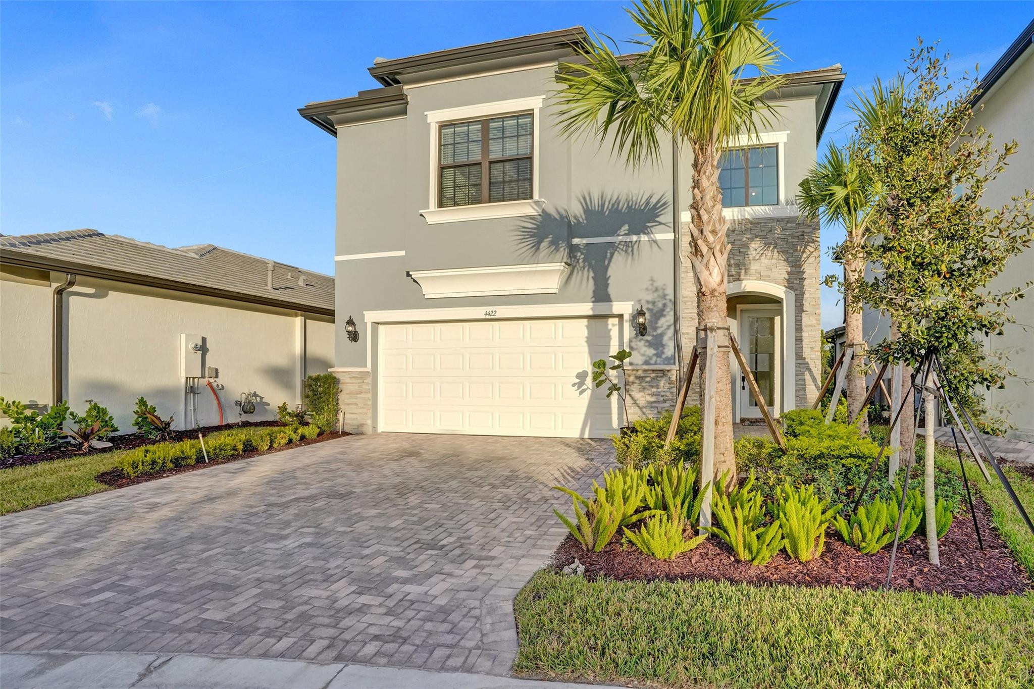 View details of listing 4422 S Silverwood Lane, Oakland Park, FL 33309 Oakland Park with MLS#