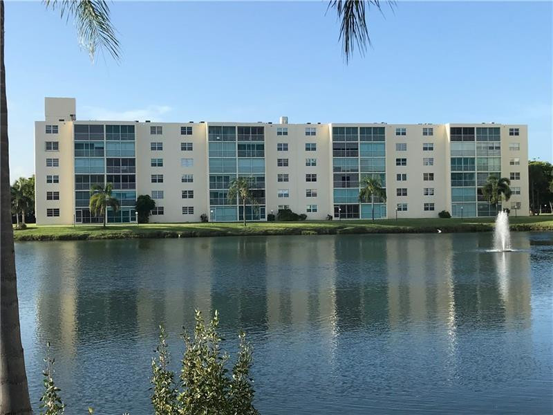 View details of listing 425 SE 11th Terrace 302, Dania Beach, FL 33004 Dania Beach with MLS#
