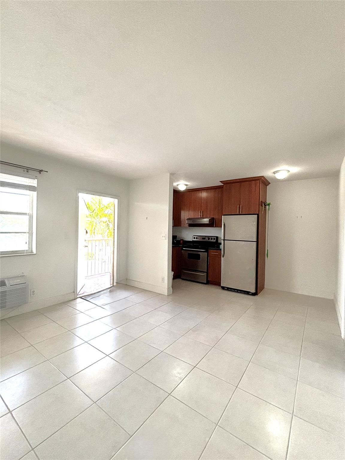 View details of listing 4071 N Dixie Highway 19, Oakland Park, FL 33334 Oakland Park with MLS# 