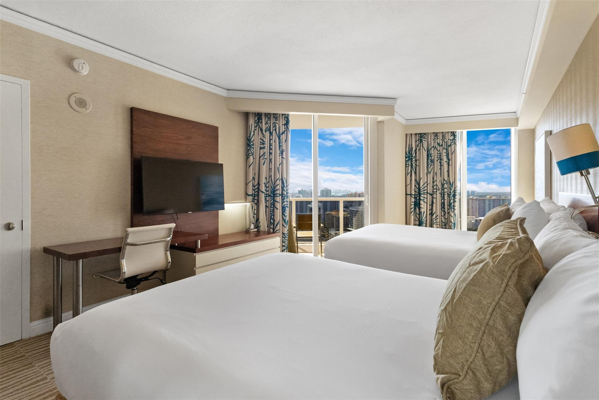 View details of listing 18001 Collins Avenue 2615, Sunny Isles Beach, FL 33160 Sunny Isles Beach with MLS# 