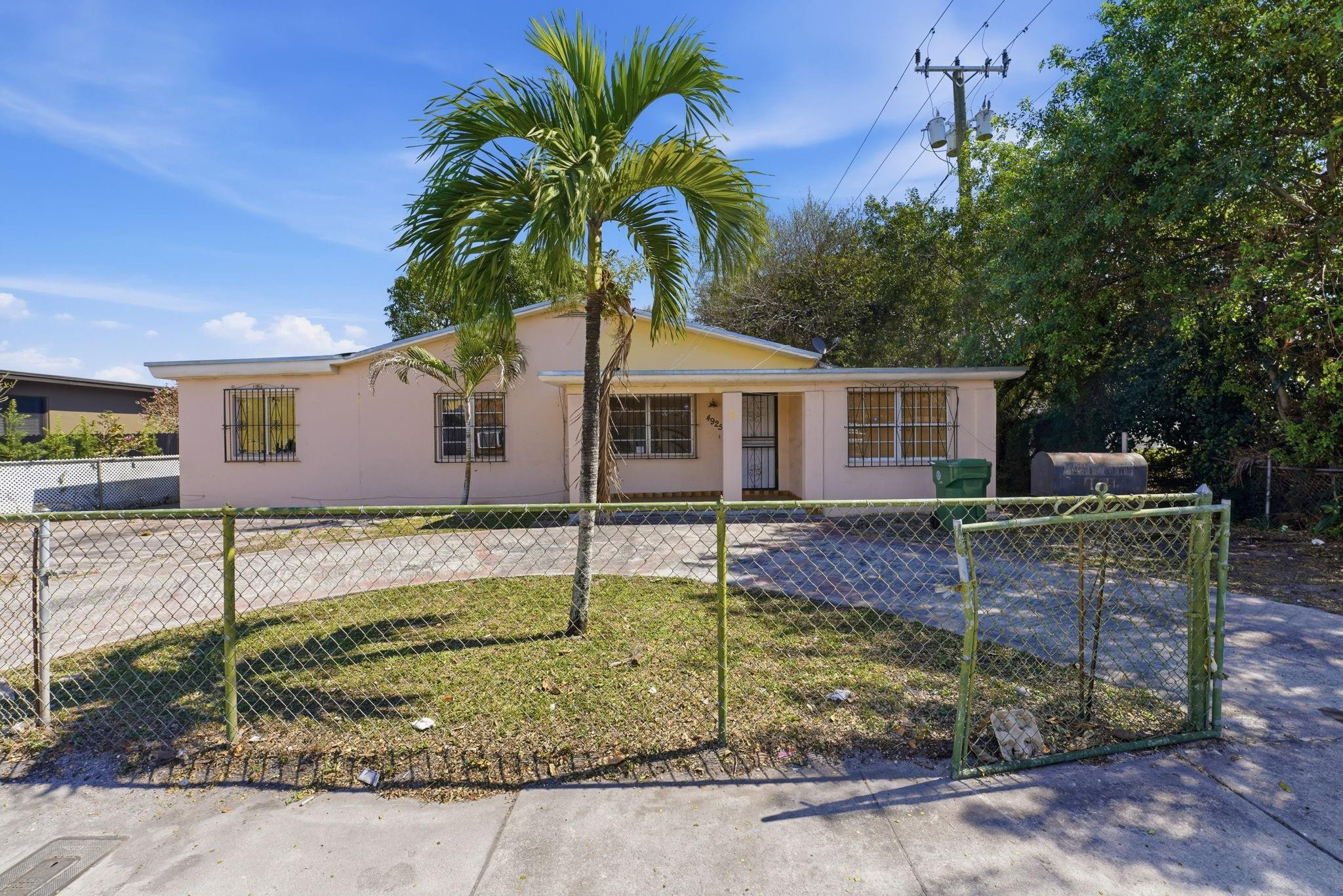 Listing  4925 E 9th Court, Hialeah, FL 33013, Hialeah, FL 33013