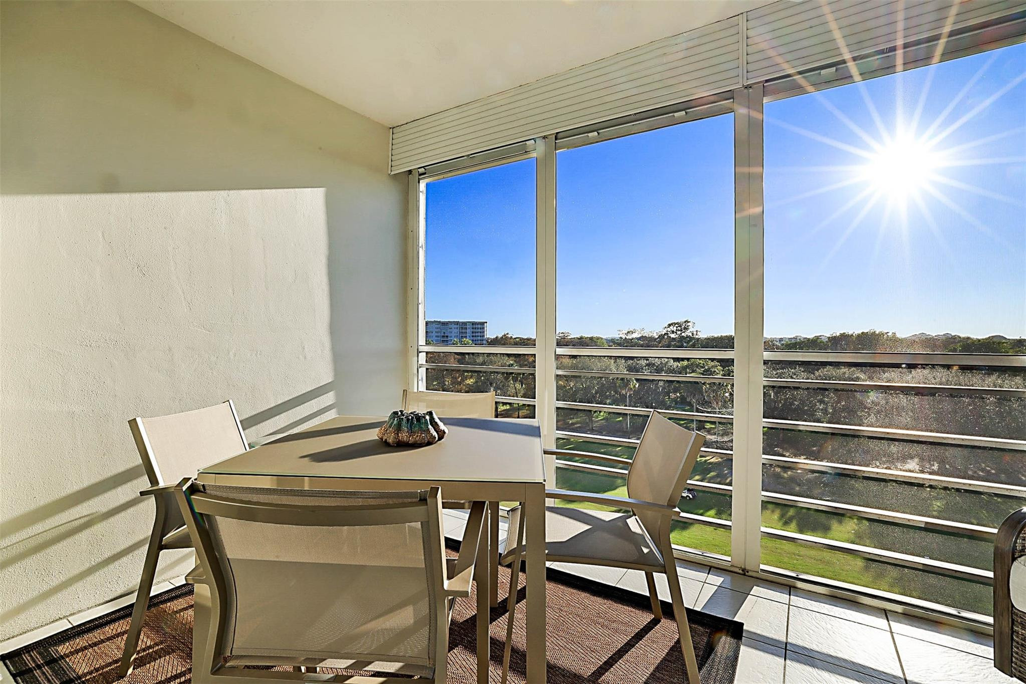 View details of listing 575 Oaks Lane 703, Pompano Beach, FL 33069 Pompano Beach with MLS# 