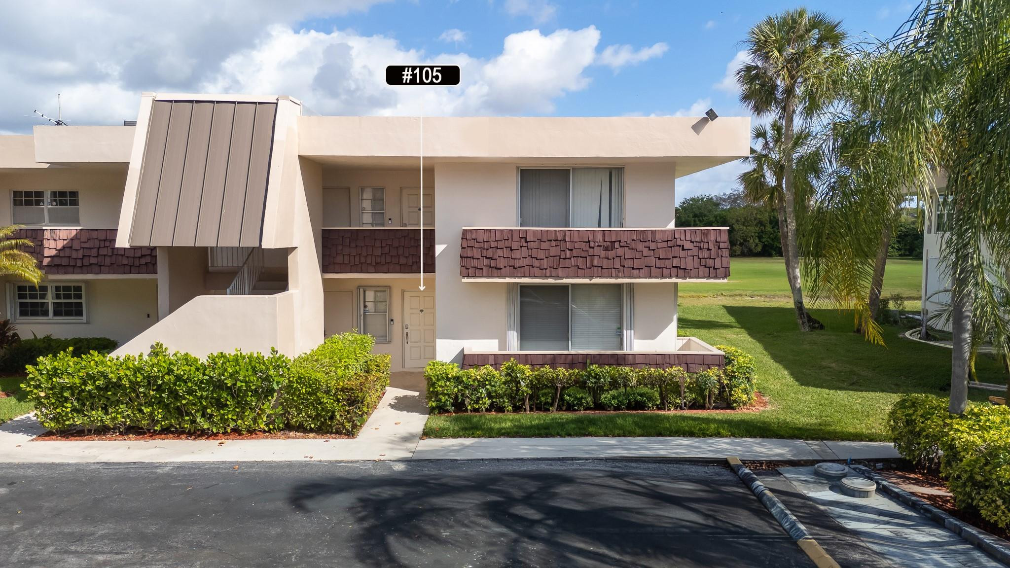 View details of listing 3001 S Palm Aire Drive 105, Pompano Beach, FL 33069 Pompano Beach with MLS#