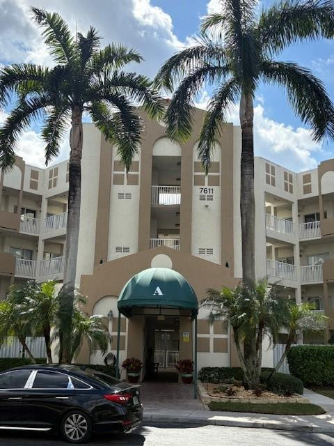 View details of listing 7611 Southampton Terrace 407, Tamarac, FL 33321 Tamarac with MLS#