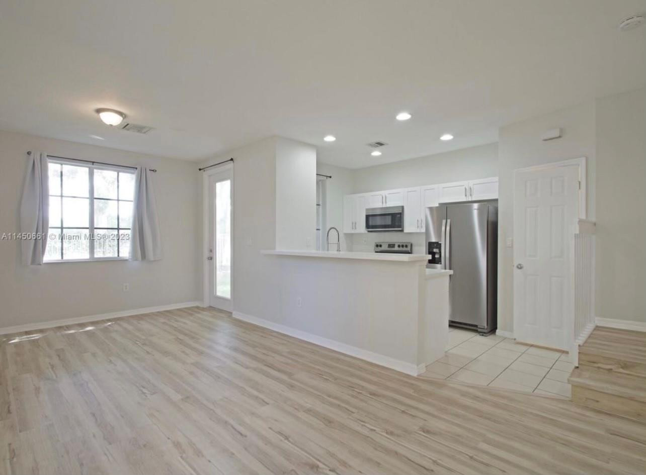 View details of listing 6030 SW 19th Place, North Lauderdale, FL 33068 North Lauderdale with MLS#