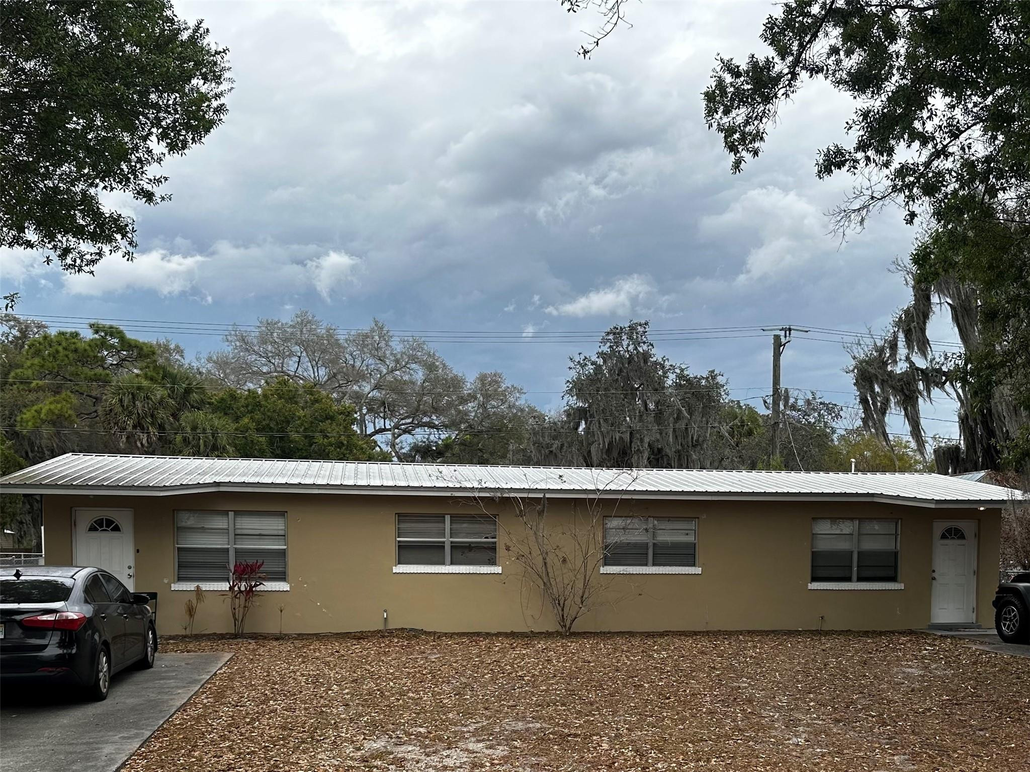 View details of listing 817 SE 9th Street, Okeechobee, FL 34974 Okeechobee with MLS#