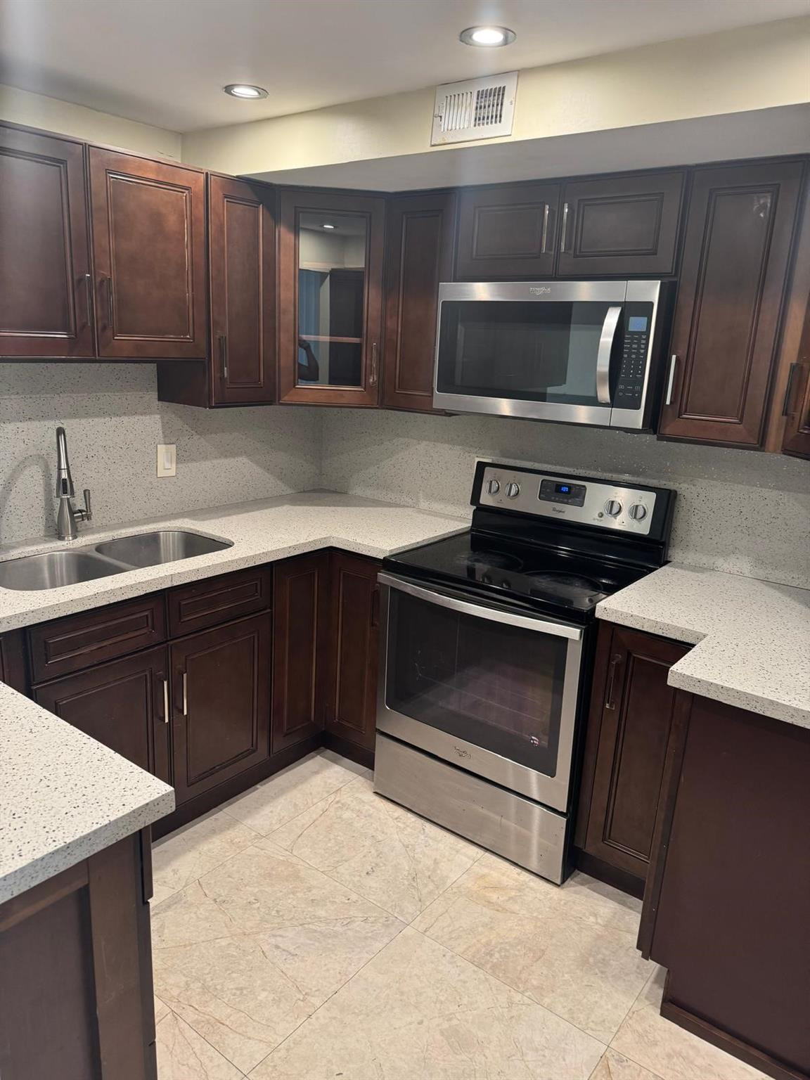 View details of listing 7041 Environ Boulevard 326, Lauderhill, FL 33319 Lauderhill with MLS#
