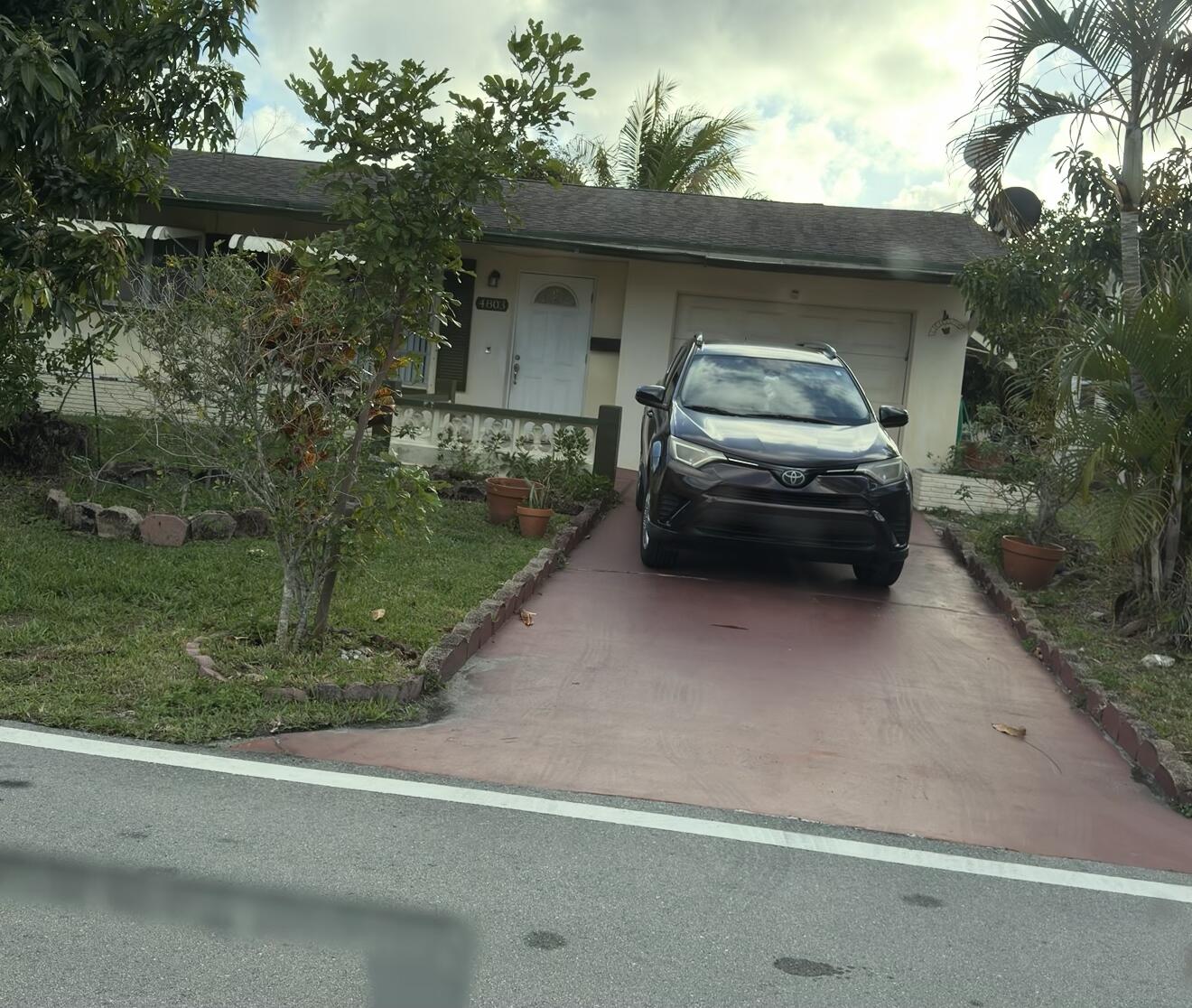 View details of listing 4803 Highland Drive, Tamarac, FL 33319 Tamarac with MLS# 
