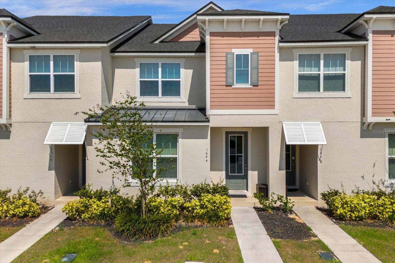 View details of listing 1644 TROPICAL PALMS CIR KISSIMMEE with MLS# O6295235