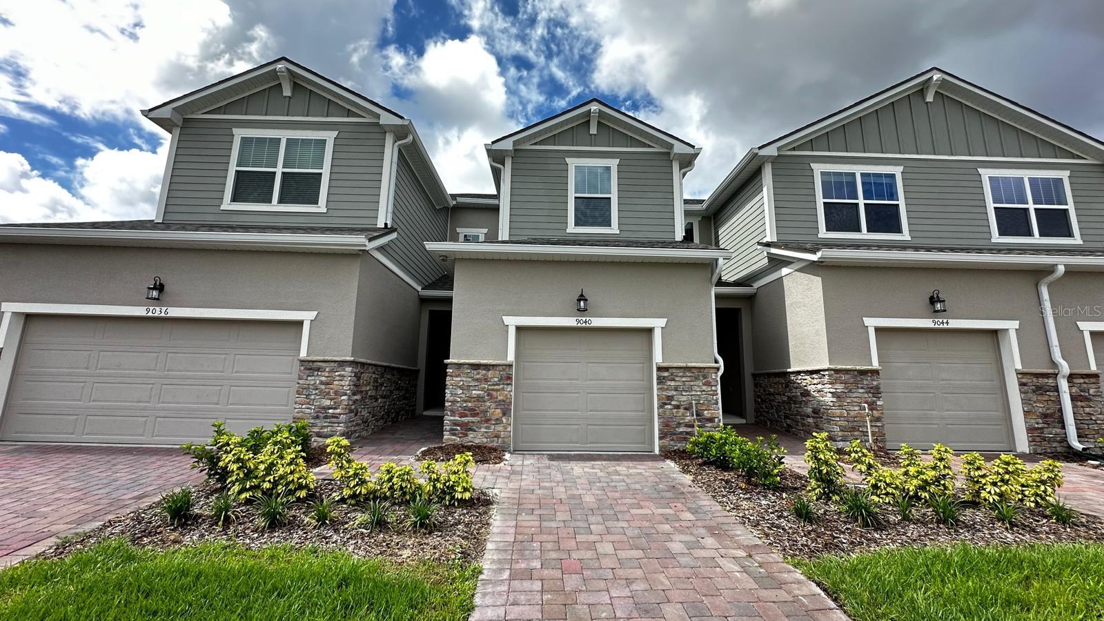 View details of listing 9040 OCEAN TIDE WAY KISSIMMEE with MLS# O6348927