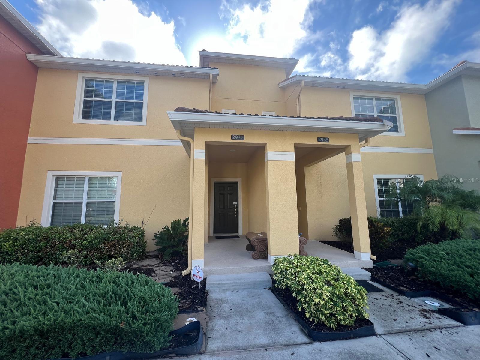 View details of listing 2937 BANANA PALM DR KISSIMMEE with MLS# O6350664