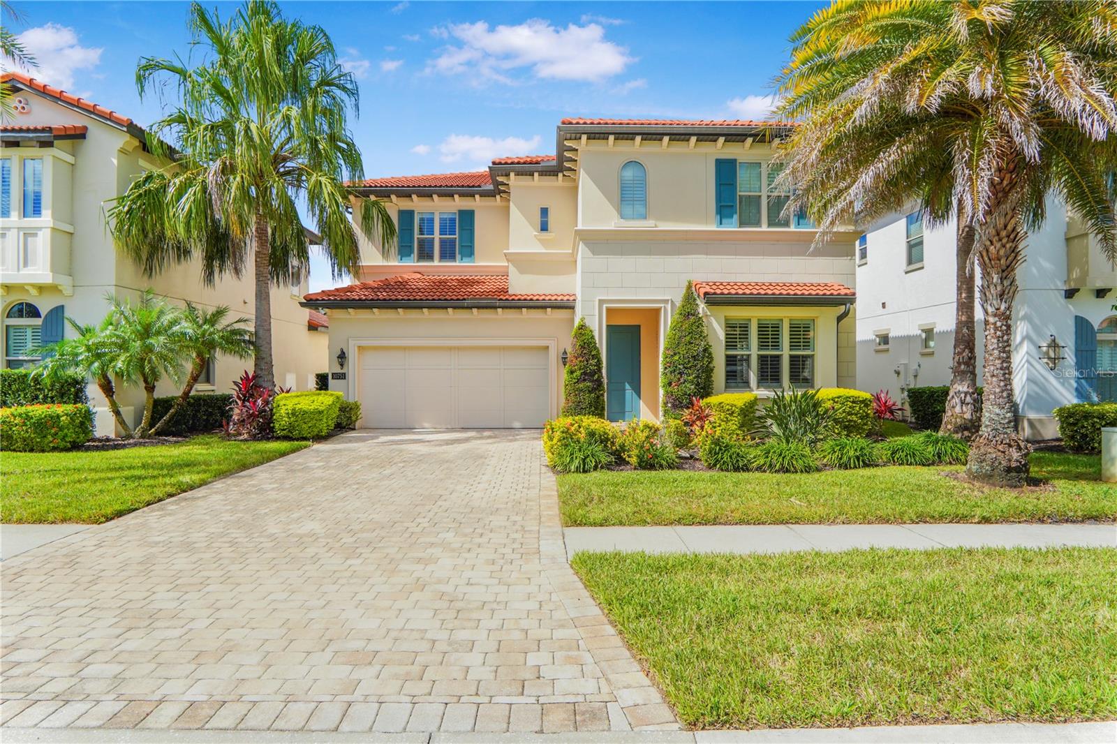 View details of listing 10751 ROYAL CYPRESS WAY ORLANDO with MLS# O6352758