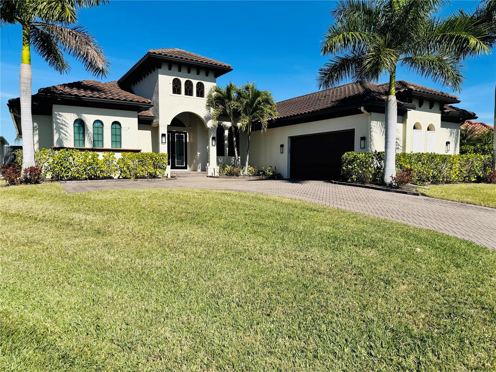 Listing O6379540 8533 S LAKE CIR, FORT MYERS, FL 33908