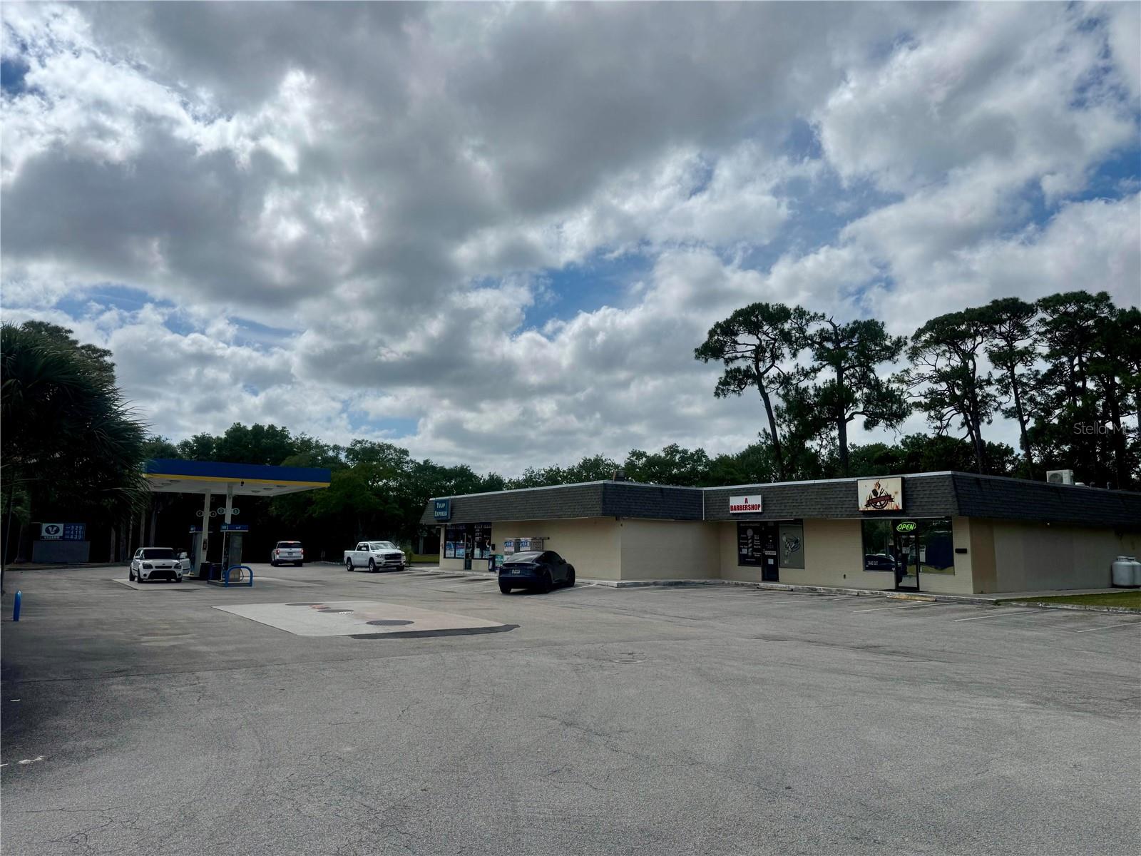 View details of listing 302 SW TULIP BLVD PORT ST LUCIE with MLS# O6397329
