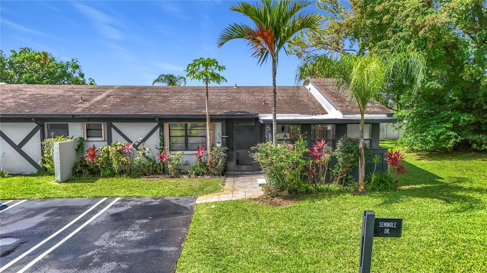 Listing O6413904 55 SEMINOLE DR, ROYAL PALM BEACH, FL 33411