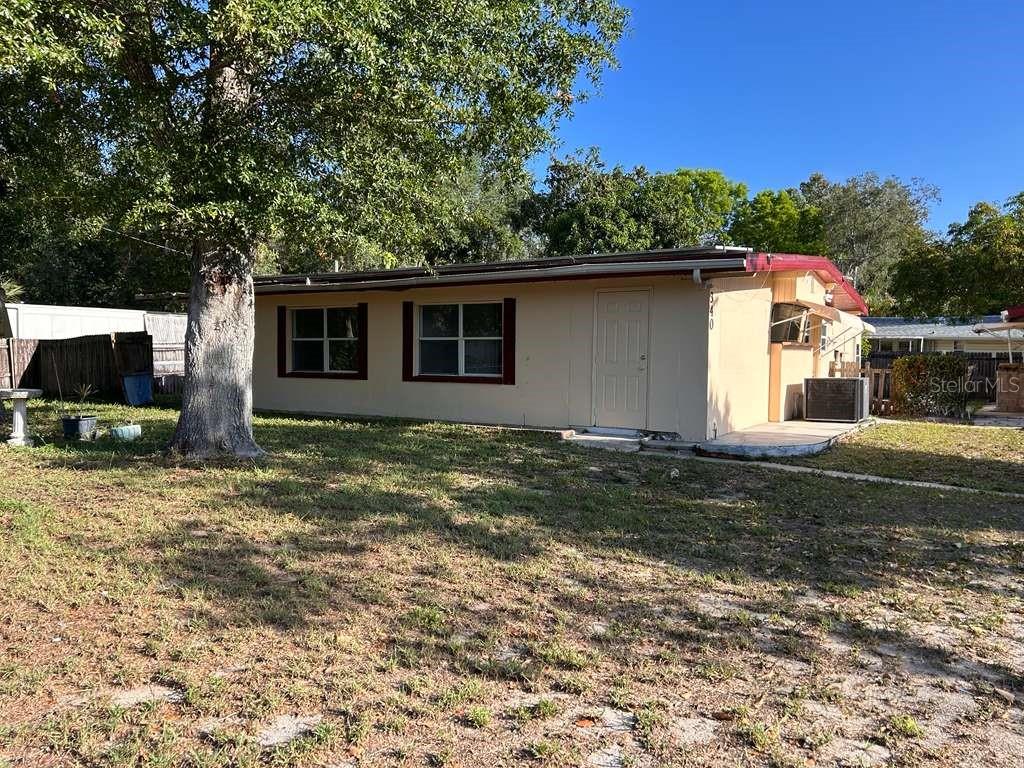 View details of listing 340 SANTA BARBARA ST NORTH FORT MYERS with MLS# O6434880