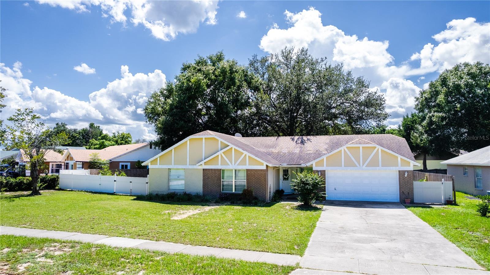 Listing O6443600 106 RED ROSE CIR, ORLANDO, FL 32835