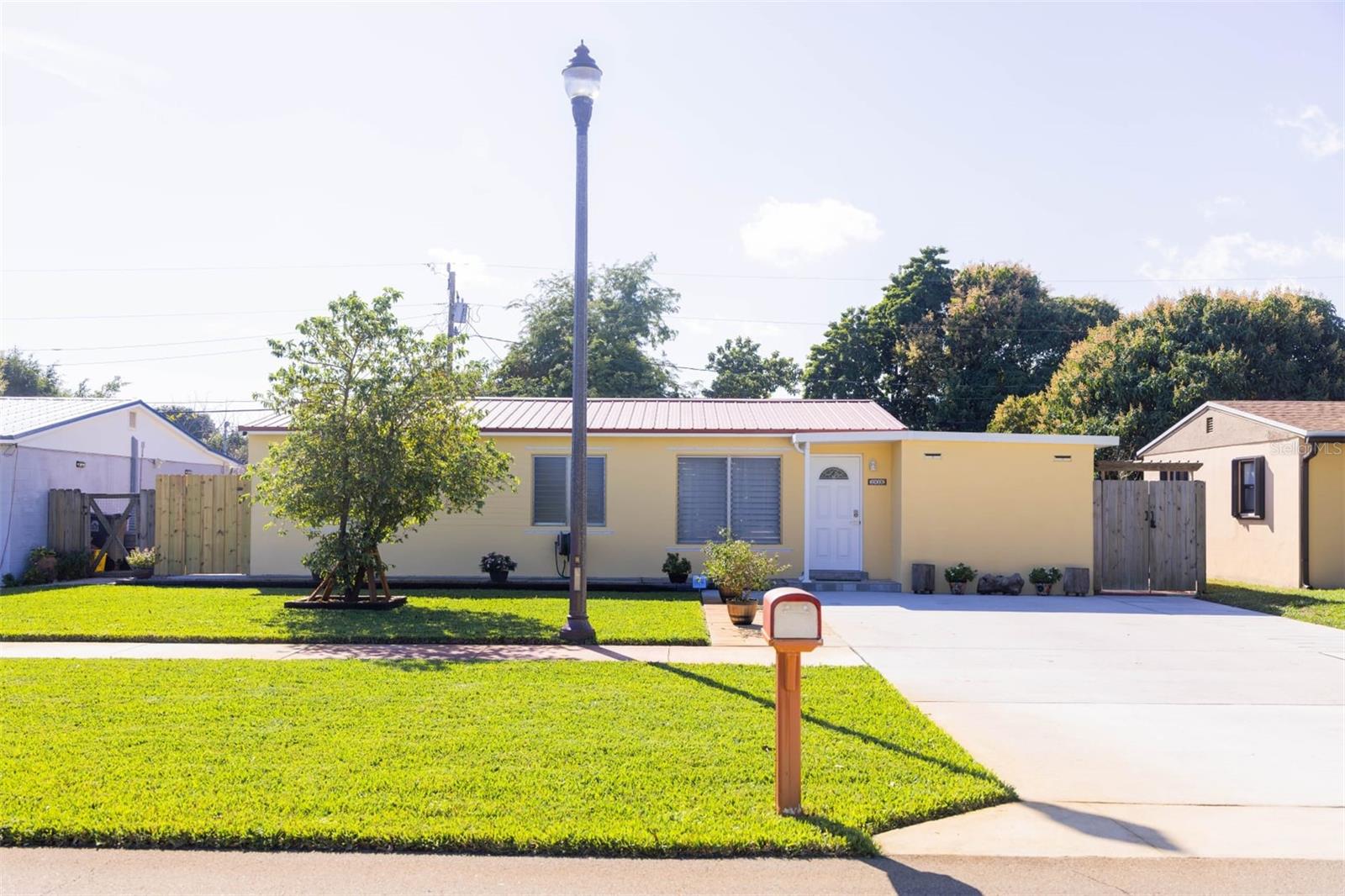 Listing OM734069 2028 BRIDGEMAN DR, WEST PALM BEACH, FL 33409