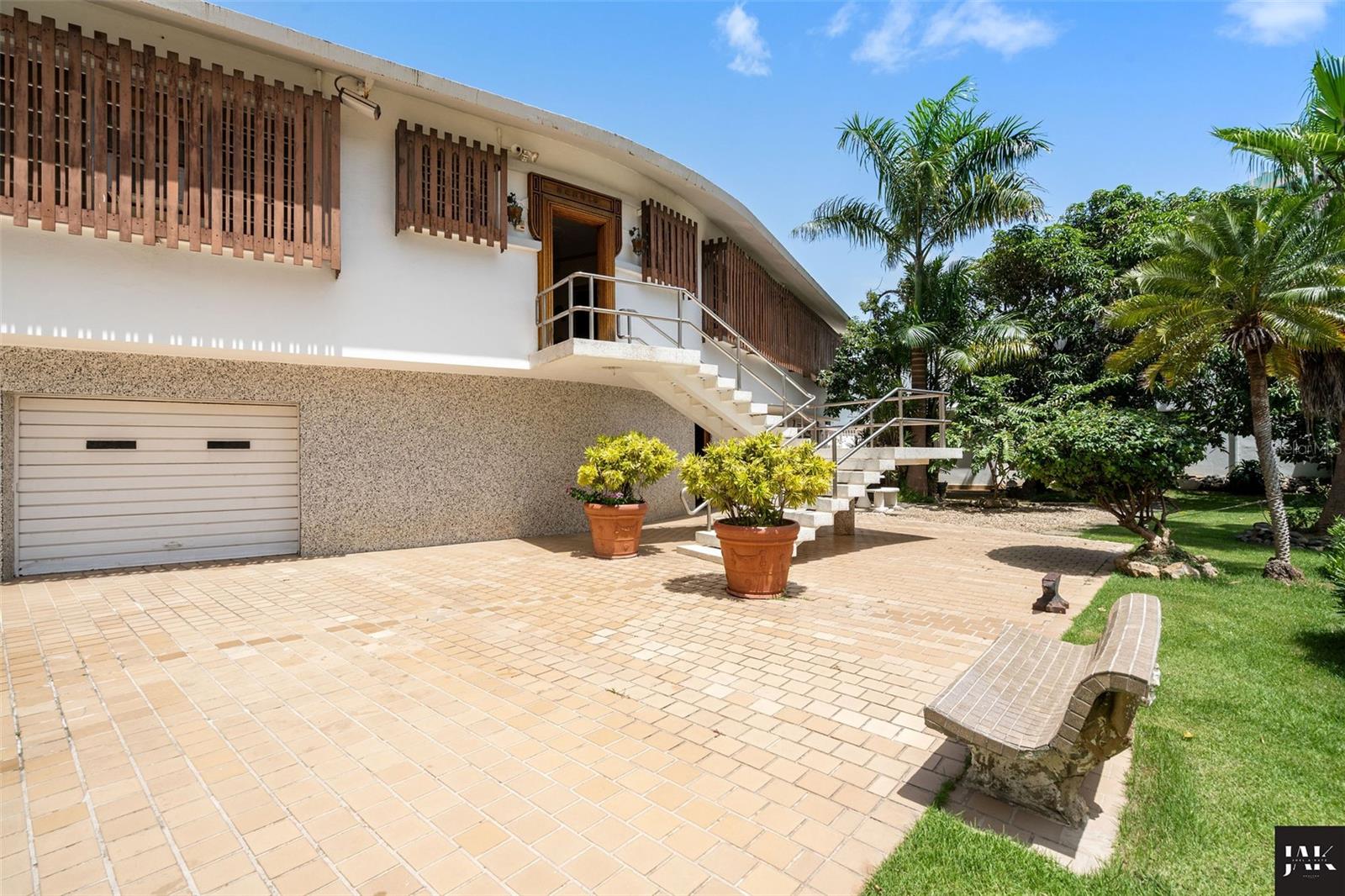 View details of listing 20 AMAPOLA ST CAROLINA with MLS# PR9113712
